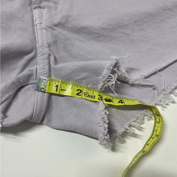 NEW Levi’s 501 High Rise Shorts Raw Hem Size 32 - Picture 8 of 11